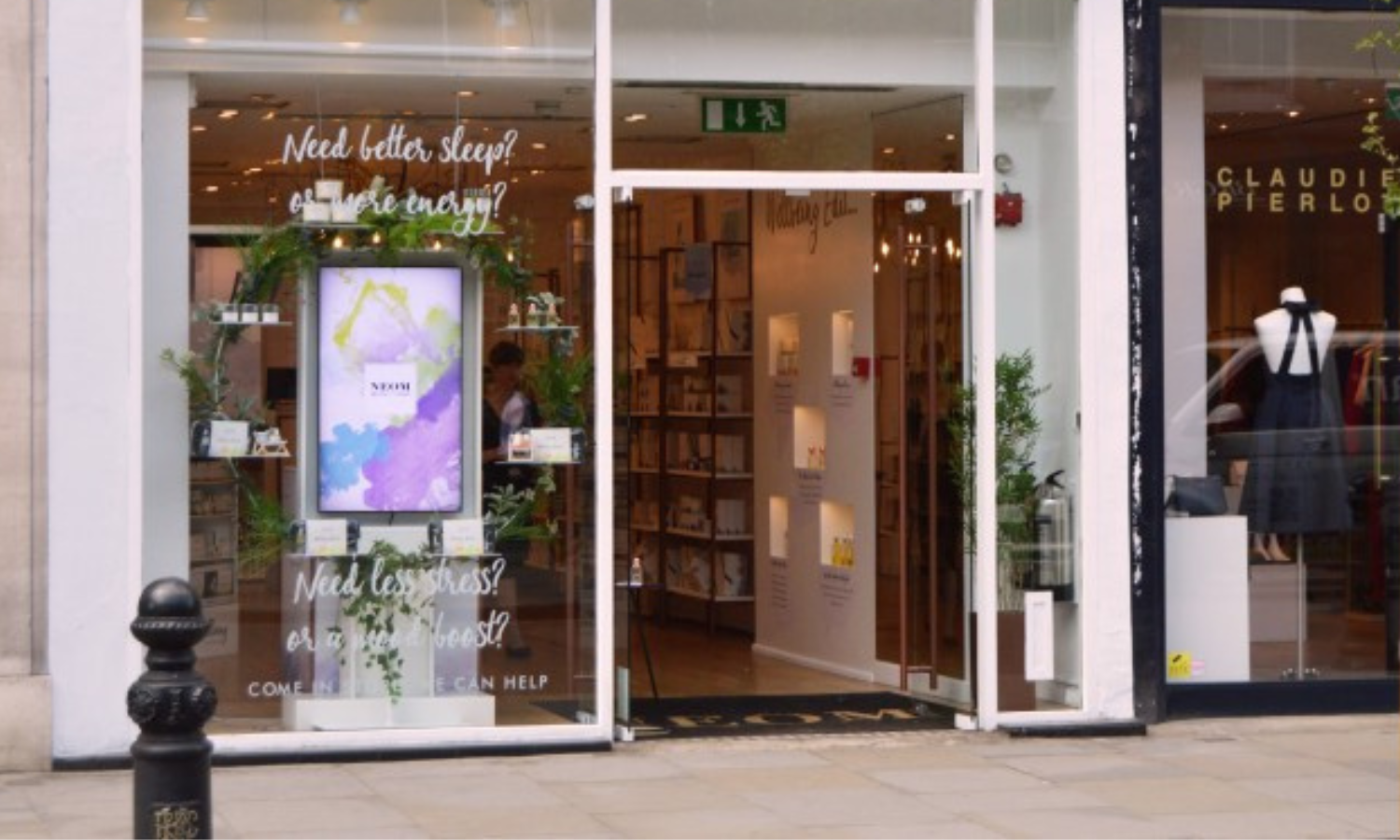 How Digital Displays Can Elevate Your Window Display?